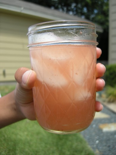 strawberry lemonade from preserves | aneelee.wordpress.com